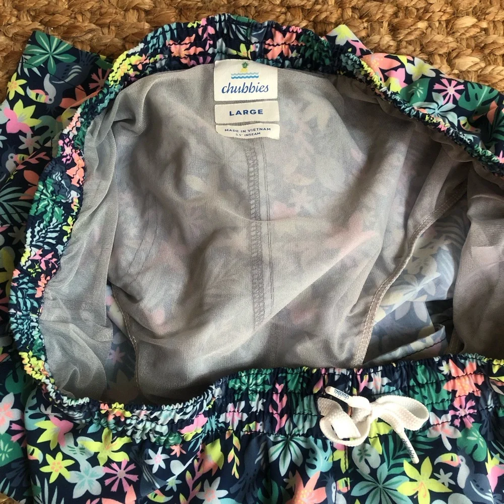 New: Chubbies 5.5 Inseam Swim Trunks. Size Large